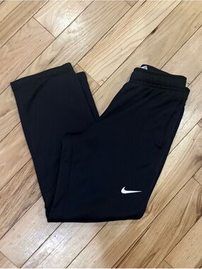 Boys Nike Therma Fit black jogger pants size Medium 10-12 yrs athletic